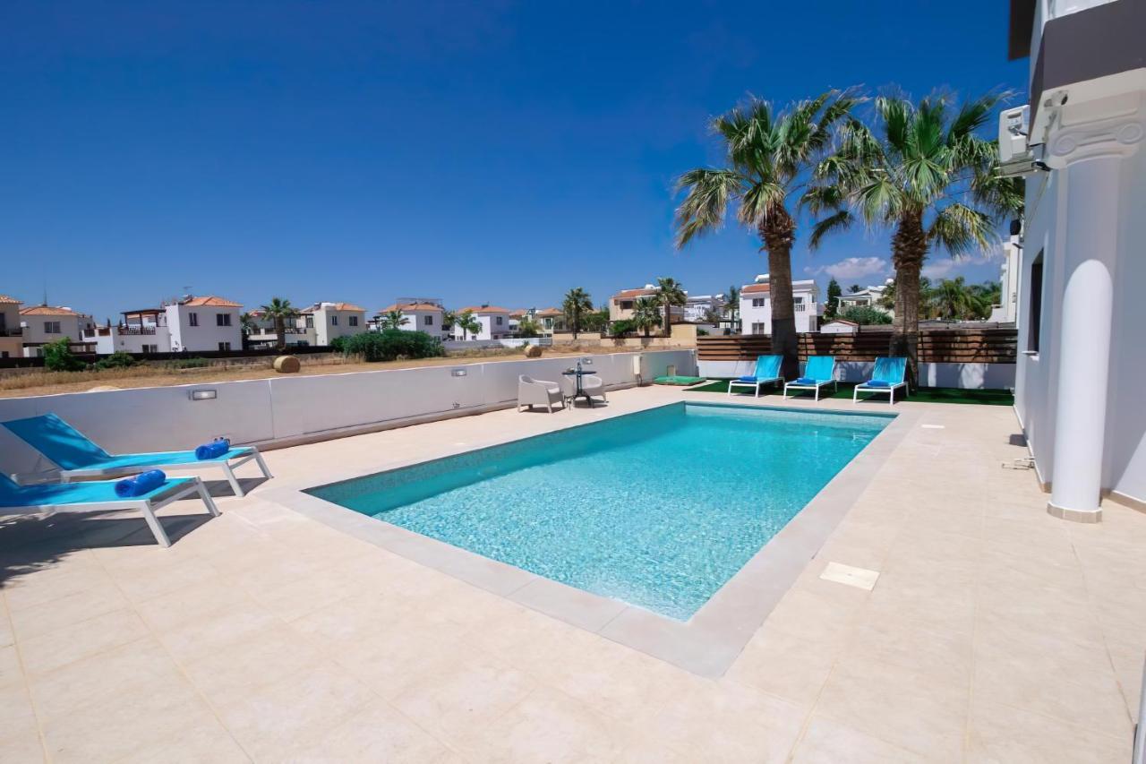 Villa Suncity Boutique Beachfront Ayia Napa Exteriér fotografie
